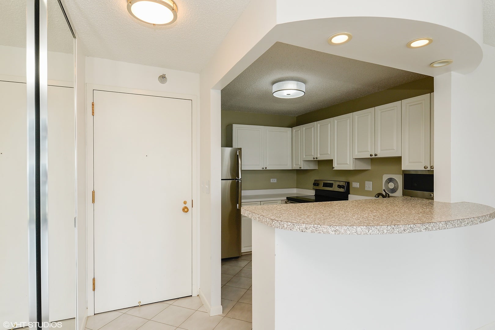 111 W Maple Street 2711