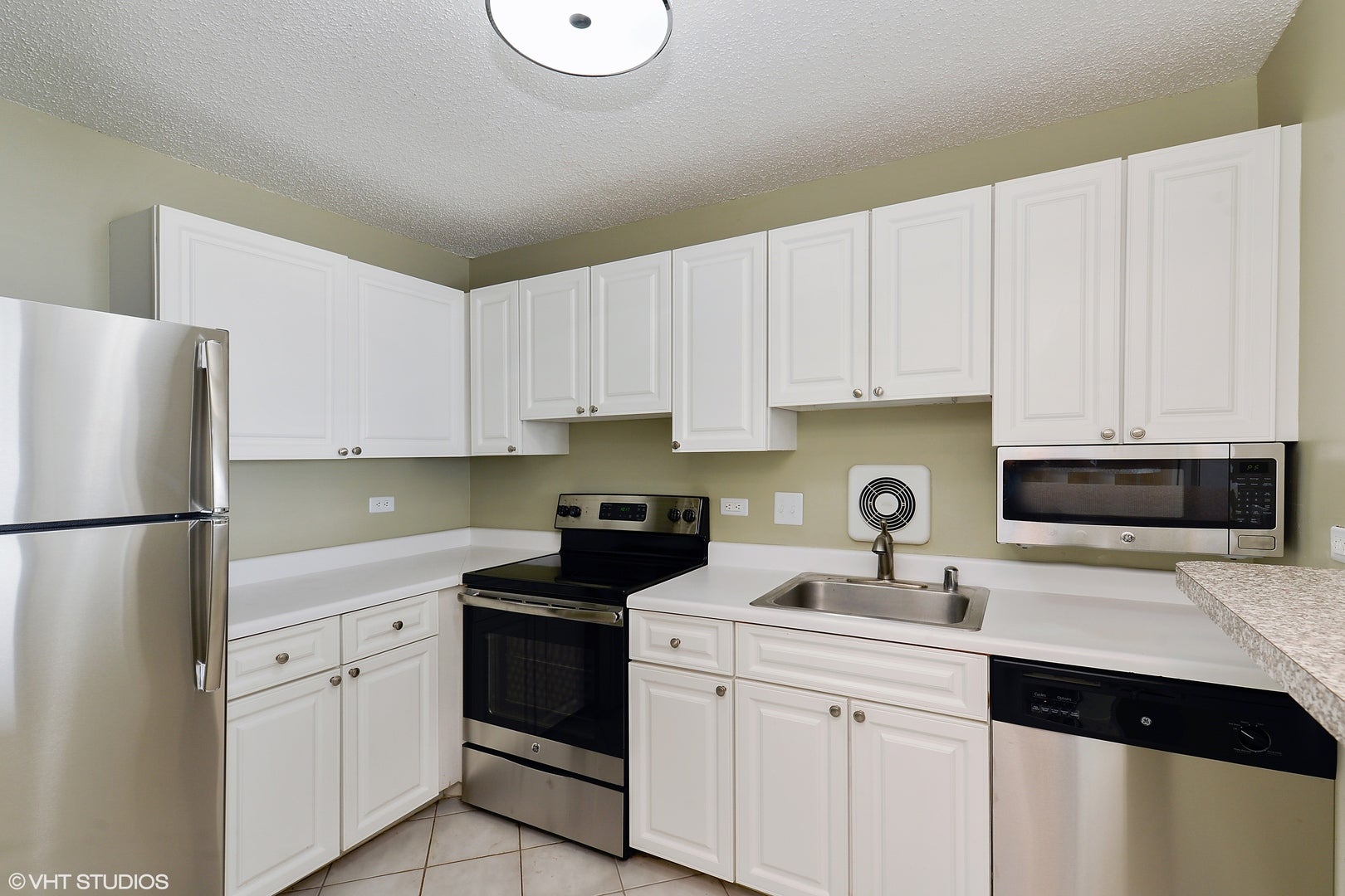 111 W Maple Street 2711