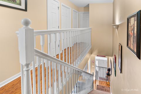 Tiny photo for 183 N East River Road #F4, Des Plaines, IL 60016 (MLS # 12475695)