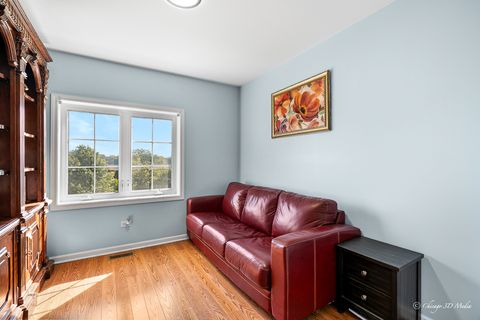 Tiny photo for 183 N East River Road #F4, Des Plaines, IL 60016 (MLS # 12475695)