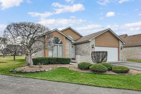Photo of 18311 65th Avenue, Tinley Park, IL 60477 (MLS # 12589806)