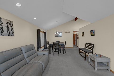 Tiny photo for 18311 65th Avenue, Tinley Park, IL 60477 (MLS # 12589806)