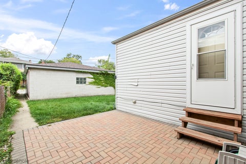 Tiny photo for 1720 Leland Avenue, Evanston, IL 60201 (MLS # 12762497)