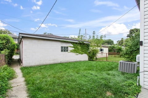 Tiny photo for 1720 Leland Avenue, Evanston, IL 60201 (MLS # 12762497)