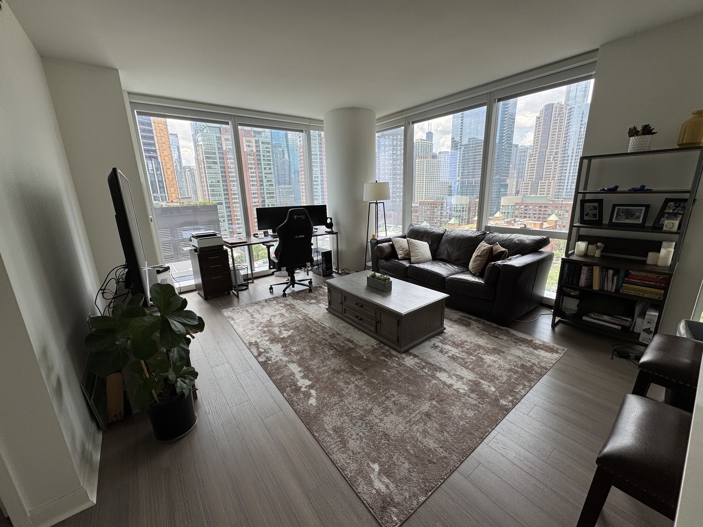 500 N Lake Shore Drive 1502