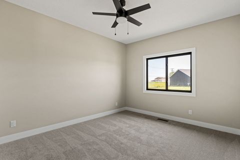 Tiny photo for 1413 Colonial Court, Eldridge, IA 52748 (MLS # 12623574)