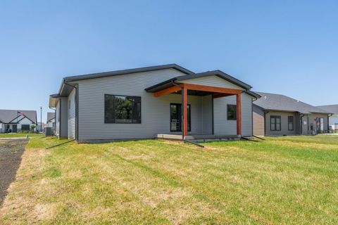 Tiny photo for 1413 Colonial Court, Eldridge, IA 52748 (MLS # 12623574)