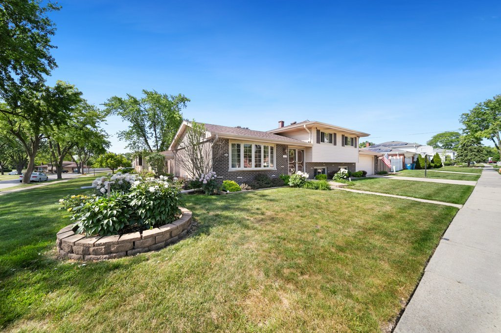 365 W Myrick Avenue