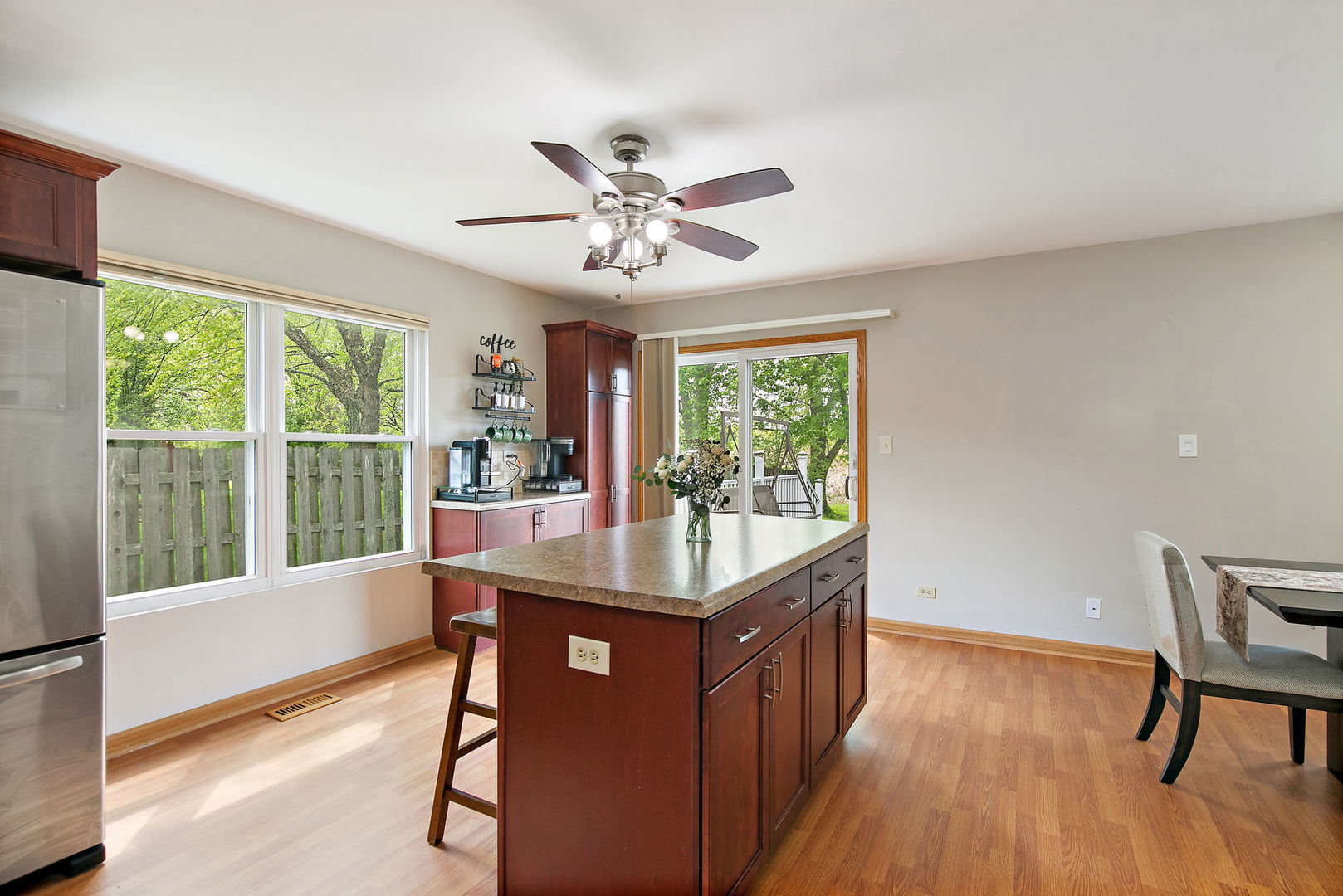 906 Oak Ridge Drive