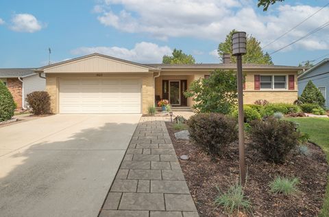 1822 E Cree Lane, Mount Prospect, IL 60056 - #: 12476254