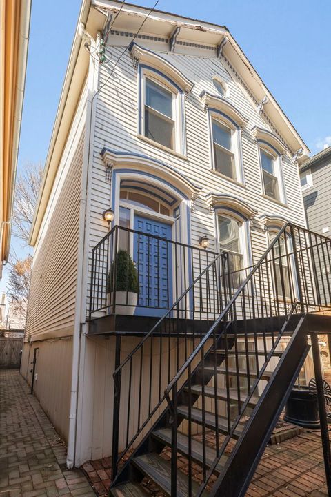 1718 N Sedgwick Street Chicago IL 60614