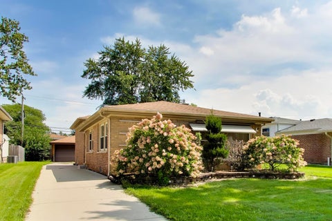 Photo of 15535 University Avenue, Dolton, IL 60419 (MLS # 12743953)