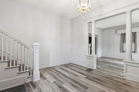 Tiny photo for 705 W Market Street, Bloomington, IL 61701 (MLS # 12566627)