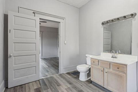 Tiny photo for 705 W Market Street, Bloomington, IL 61701 (MLS # 12566627)