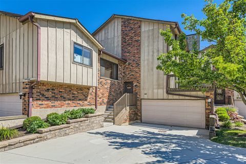 Townhouse in Willowbrook IL 40 Portwine Road.jpg