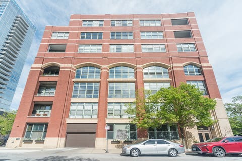 Photo of 2001 S Calumet Avenue #408, Chicago, IL 60616 (MLS # 12738138)