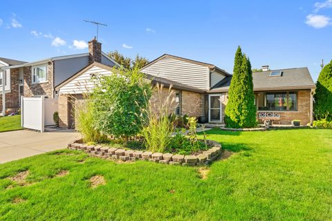 290 S Anita Street Des Plaines IL 60016