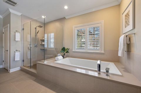 Tiny photo for 641 Lakeside Drive, Hinsdale, IL 60521 (MLS # 12586888)