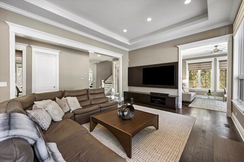 Tiny photo for 641 Lakeside Drive, Hinsdale, IL 60521 (MLS # 12586888)