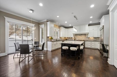 Tiny photo for 641 Lakeside Drive, Hinsdale, IL 60521 (MLS # 12586888)