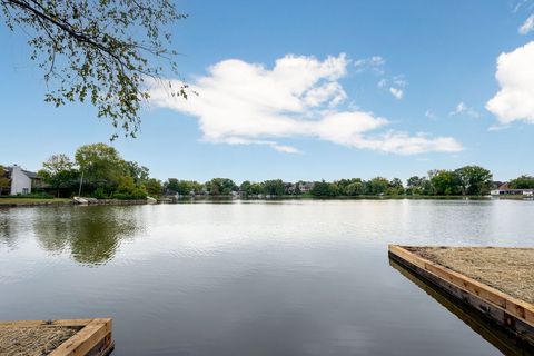 Tiny photo for 641 Lakeside Drive, Hinsdale, IL 60521 (MLS # 12586888)