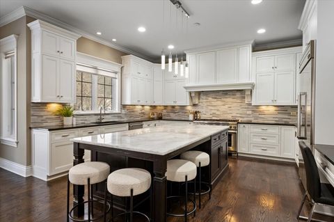 Tiny photo for 641 Lakeside Drive, Hinsdale, IL 60521 (MLS # 12586888)