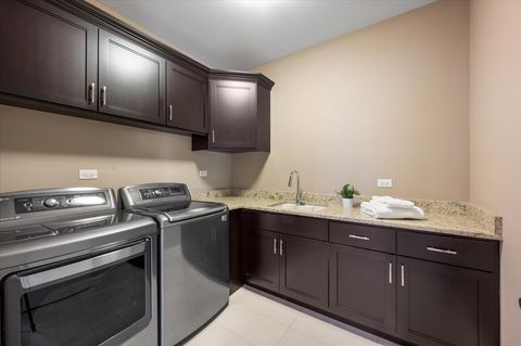 Tiny photo for 641 Lakeside Drive, Hinsdale, IL 60521 (MLS # 12586888)