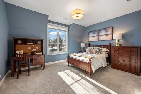 Tiny photo for 641 Lakeside Drive, Hinsdale, IL 60521 (MLS # 12586888)