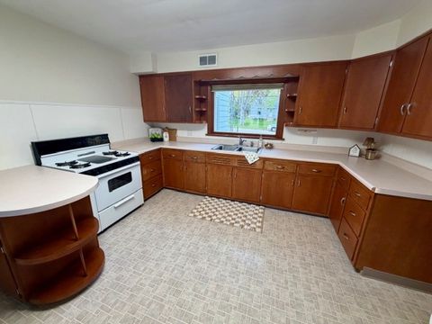 Tiny photo for 406 S Locust Street, Sycamore, IL 60178 (MLS # 12594554)