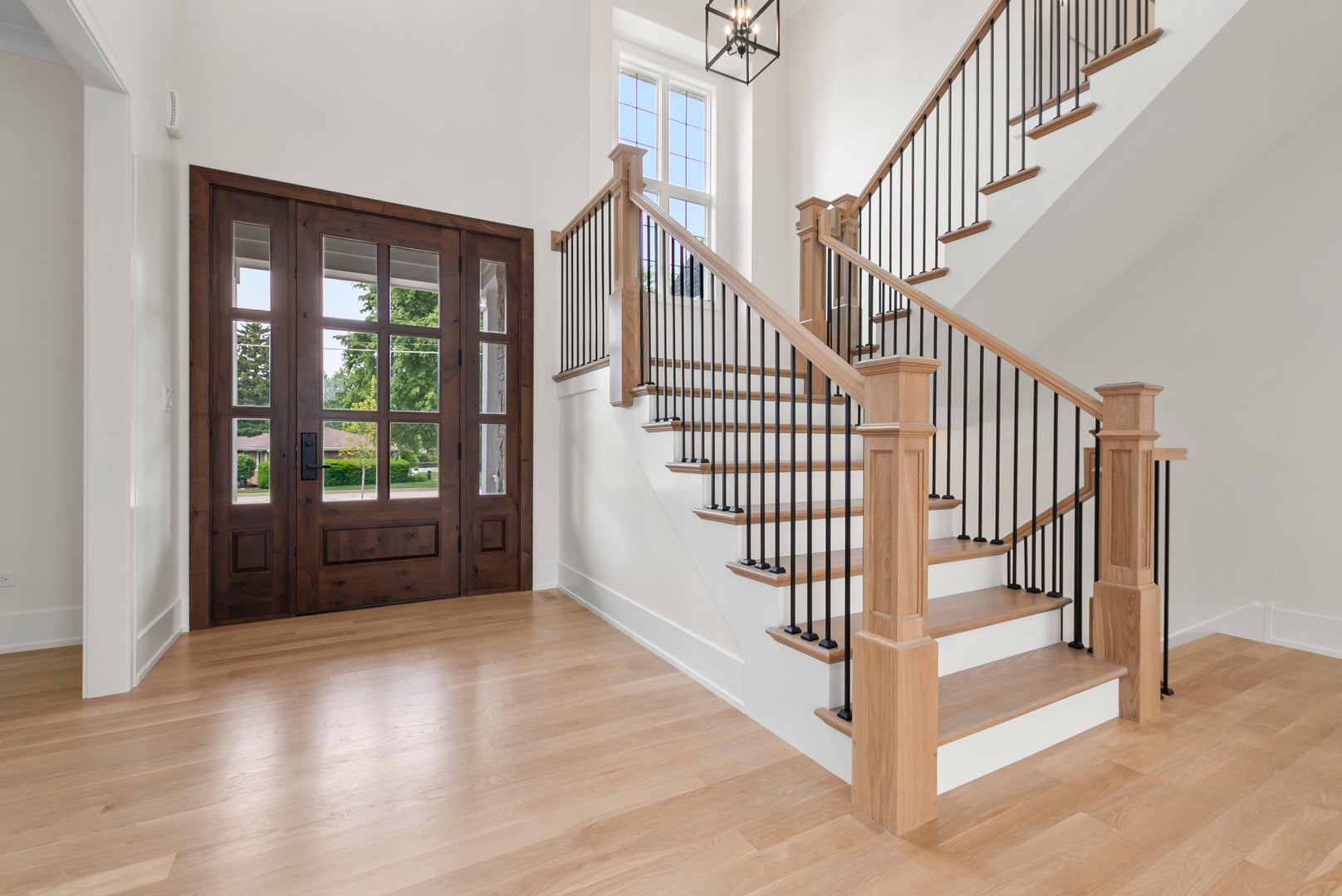 120 W Sauk Trail