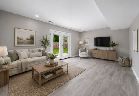 Tiny photo for 5039 Chambers Drive, Hoffman Estates, IL 60010 (MLS # 12676332)