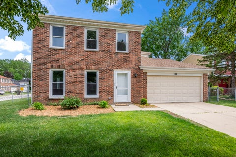 Tiny photo for 5039 Chambers Drive, Hoffman Estates, IL 60010 (MLS # 12676332)
