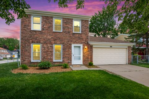 Photo of 5039 Chambers Drive, Hoffman Estates, IL 60010 (MLS # 12676332)