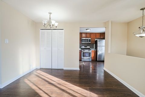 Tiny photo for 107 TONSET Court #107, Schaumburg, IL 60193 (MLS # 12527216)