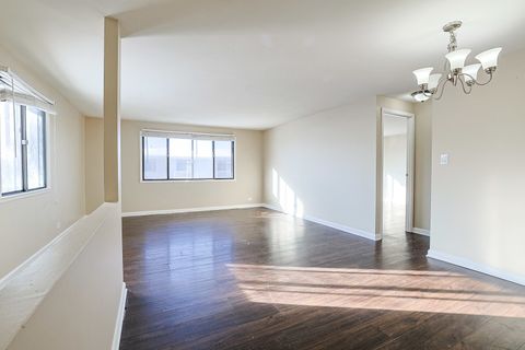 Tiny photo for 107 TONSET Court #107, Schaumburg, IL 60193 (MLS # 12527216)