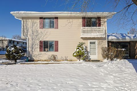 Photo of 107 TONSET Court #107, Schaumburg, IL 60193 (MLS # 12527216)