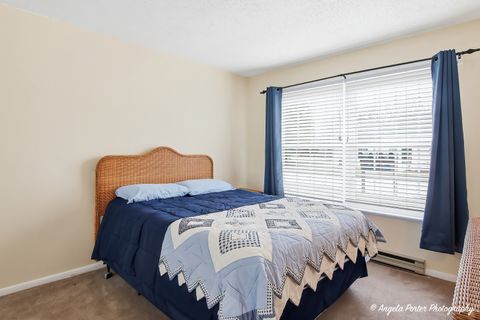 Tiny photo for 7202 Oxford Circle #237, Fox Lake, IL 60020 (MLS # 12580338)