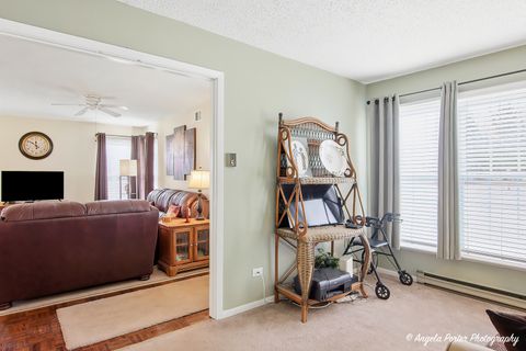 Tiny photo for 7202 Oxford Circle #237, Fox Lake, IL 60020 (MLS # 12580338)