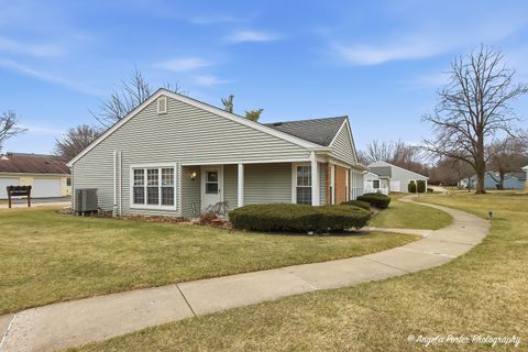 7202 Oxford Circle 237 Fox Lake IL 60020