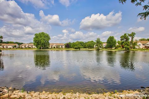 Tiny photo for 7202 Oxford Circle #237, Fox Lake, IL 60020 (MLS # 12580338)