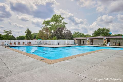 Tiny photo for 7202 Oxford Circle #237, Fox Lake, IL 60020 (MLS # 12580338)