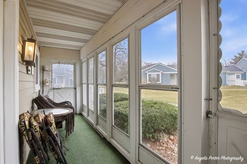 Tiny photo for 7202 Oxford Circle #237, Fox Lake, IL 60020 (MLS # 12580338)