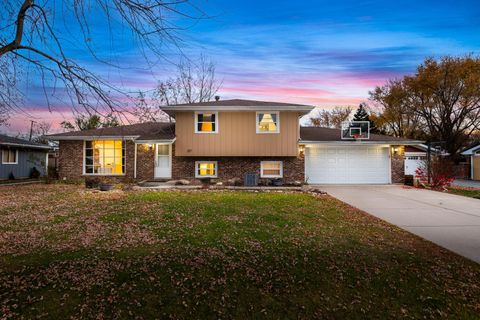 Tiny photo for 207 Diana Street, Shorewood, IL 60404 (MLS # 12516472)