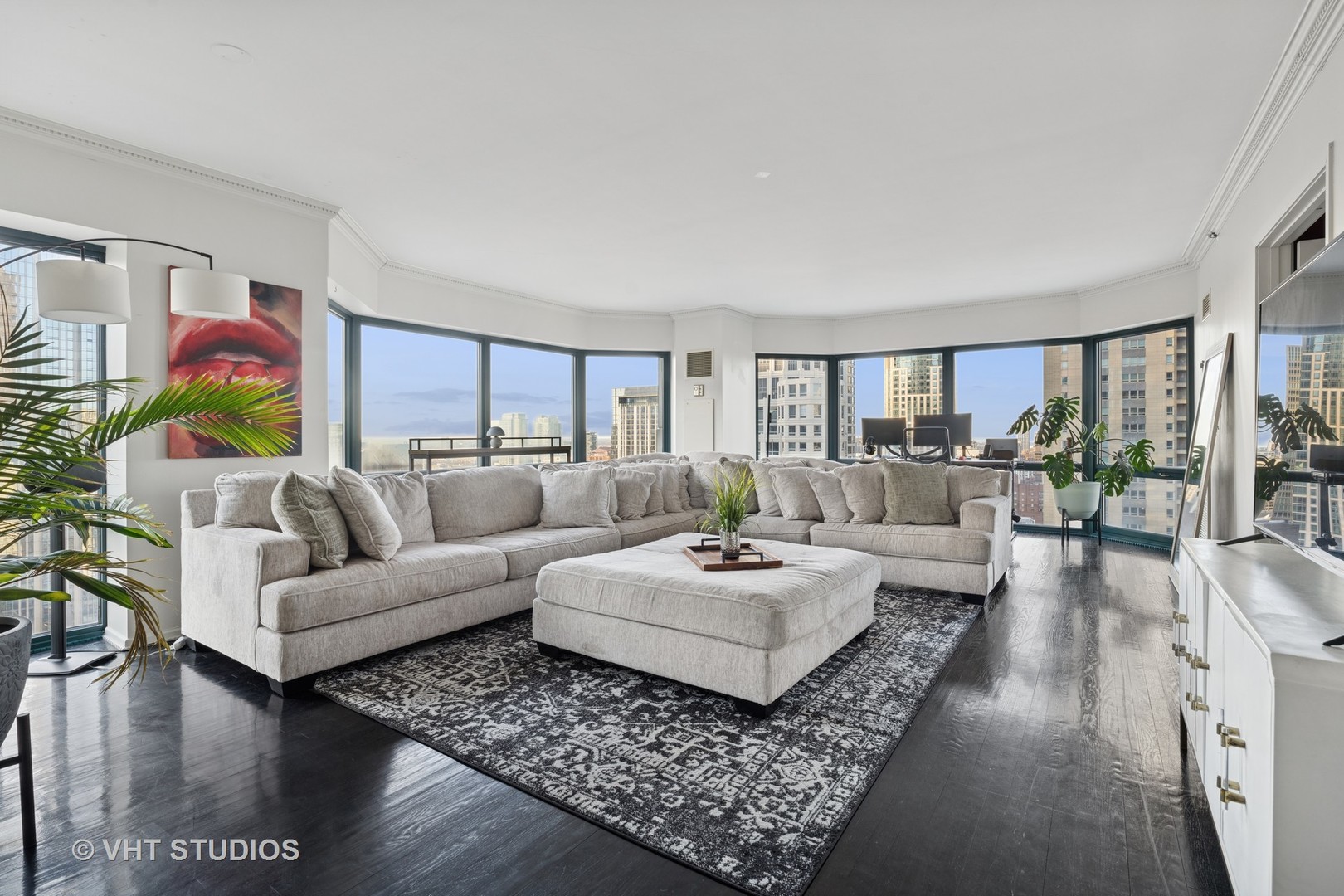 100 E Huron Street 2202