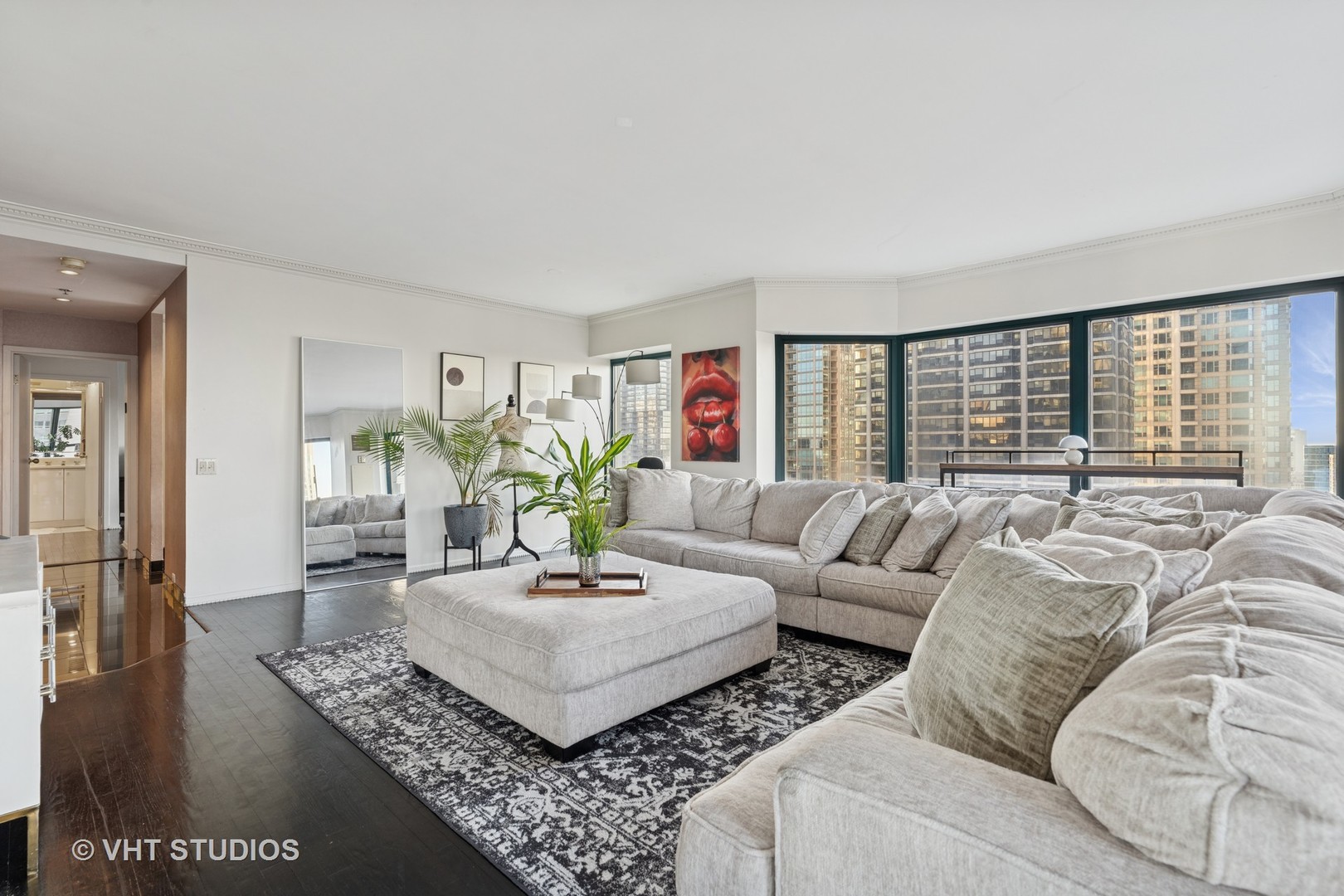 100 E Huron Street 2202