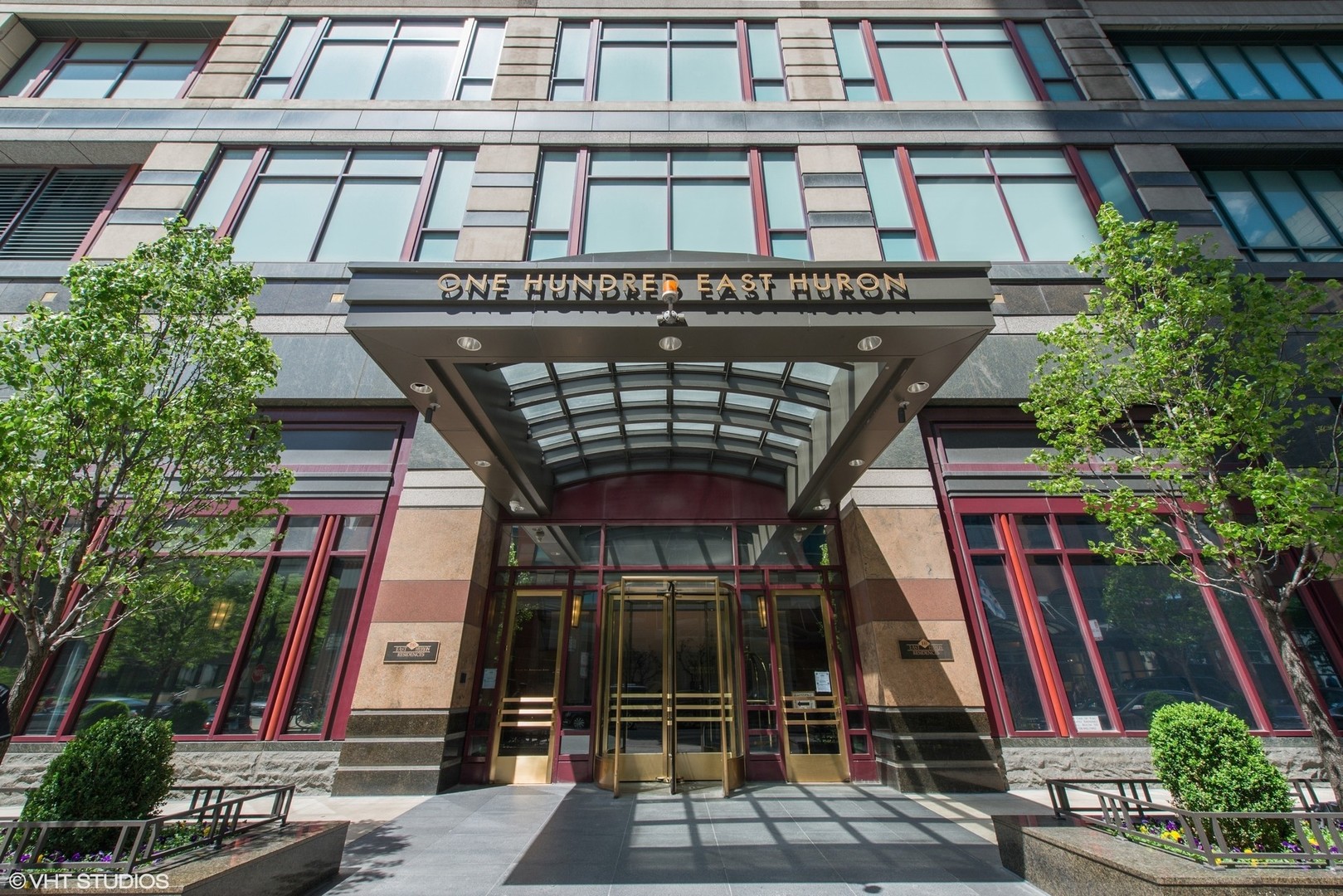 100 E Huron Street 2202