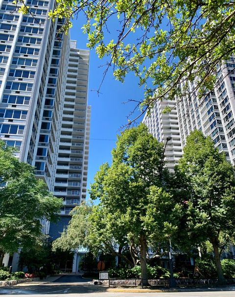 4250 N Marine Drive 1404 Chicago IL 60613