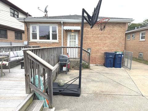 Tiny photo for 8737 S Richmond Avenue, Evergreen Park, IL 60805 (MLS # 12493825)