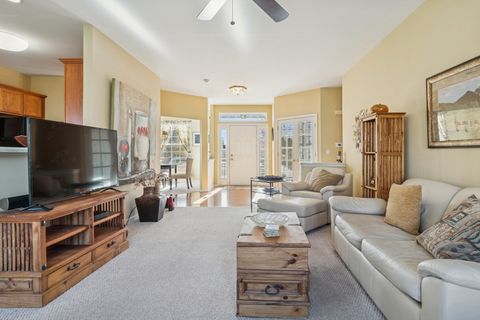 Tiny photo for 602 Clearwater Court, Oswego, IL 60543 (MLS # 12493644)