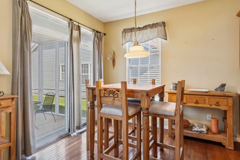 Tiny photo for 602 Clearwater Court, Oswego, IL 60543 (MLS # 12493644)